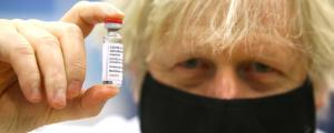 阿斯利康疫苗争议不断，欧盟却大开“绿灯”！英首相更以身试疫苗！